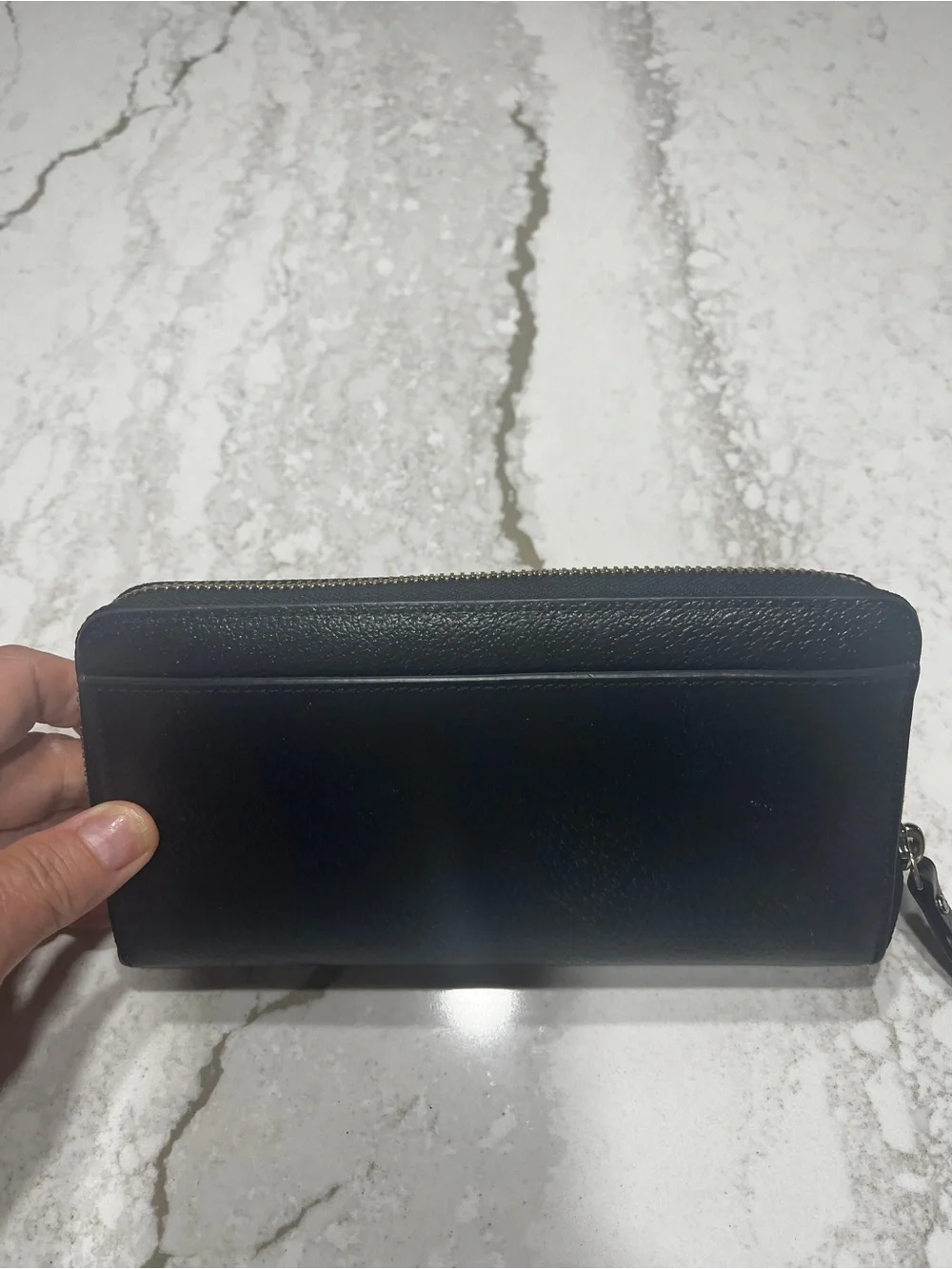 Kate Spade Black Zip Wallet - Sleek Leather Organizer